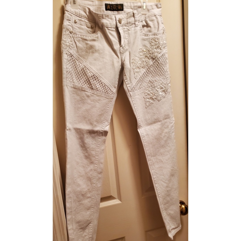 Awesome white jeans